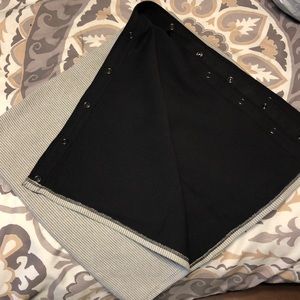 Lululemon snap blanket scarf